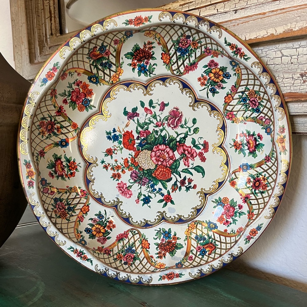 Vintage | Daher Floral Tin Bowl | Round Scalloped | 10” Diameter
